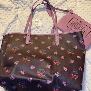 *Authentic*Coach Leather Tote & small tote inside